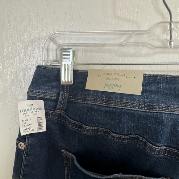 3/$10 NWT Maurice’s High Rise Jeggings - Picture 5 of 5